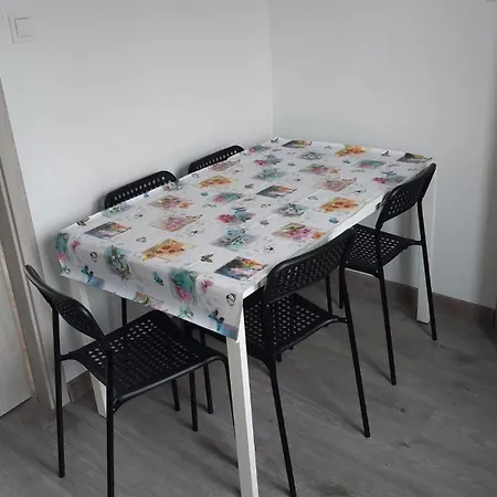 Apartment Mieszkanie Wakacyjno-pracownicze Caloroczne Pawlowo Zonskie