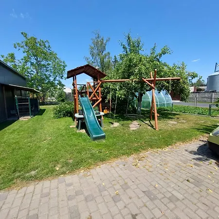 Апартаменти Mieszkanie Wakacyjno-pracownicze Caloroczne Pawlowo Zonskie