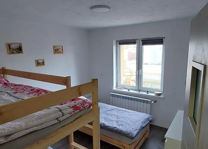 Mieszkanie Wakacyjno-pracownicze Całoroczne *